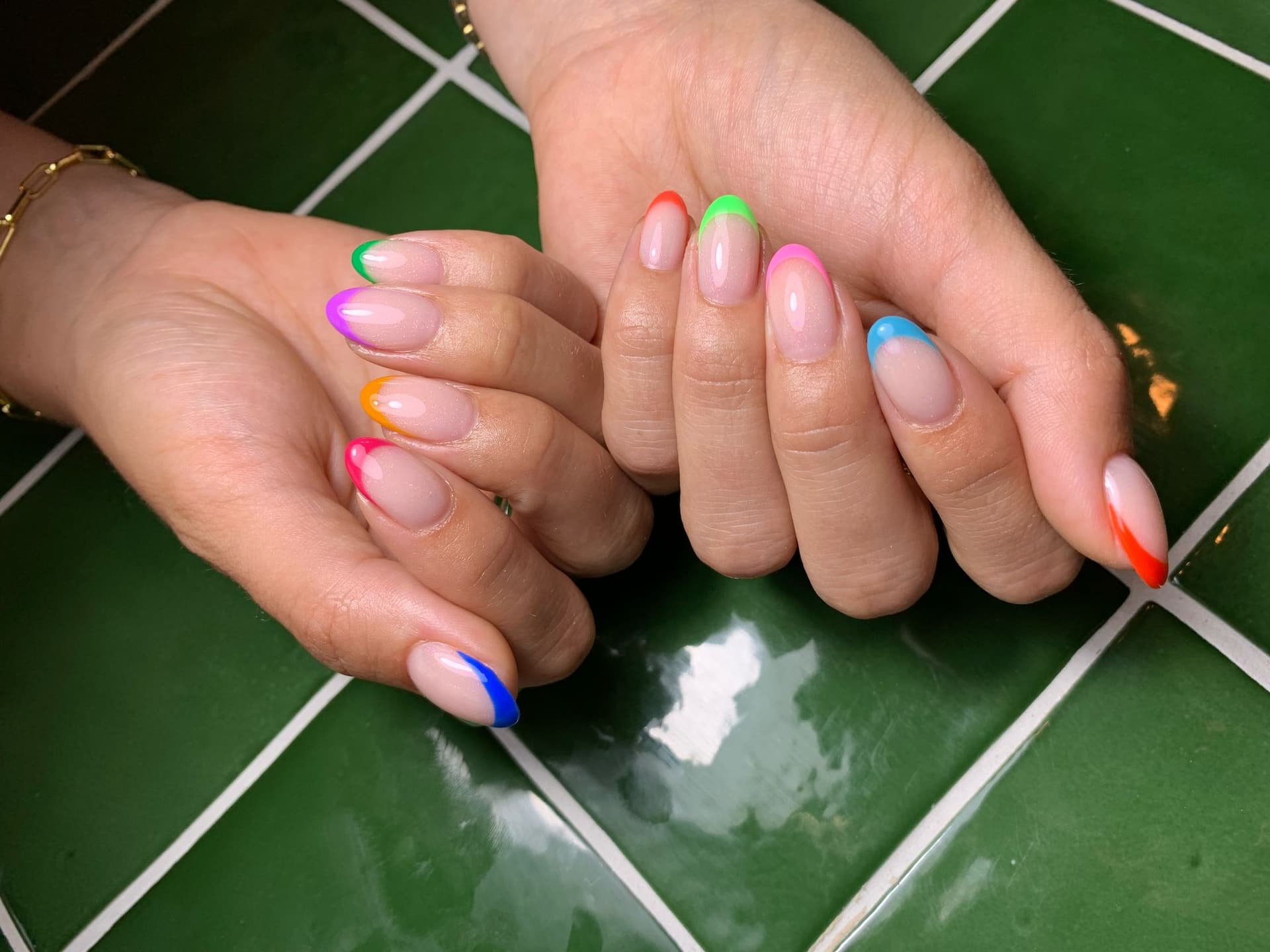Level 2 Nail Art Colorful Round French