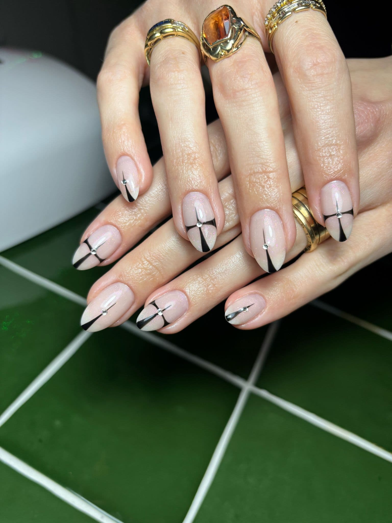 Abstract geometric nails
